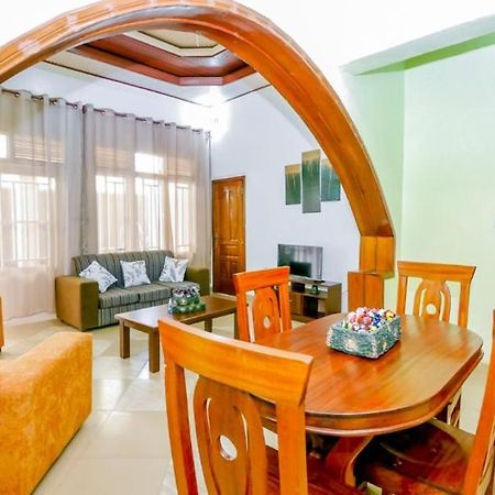 Da Vinci House Bed & Breakfast Kigali Bagian luar foto
