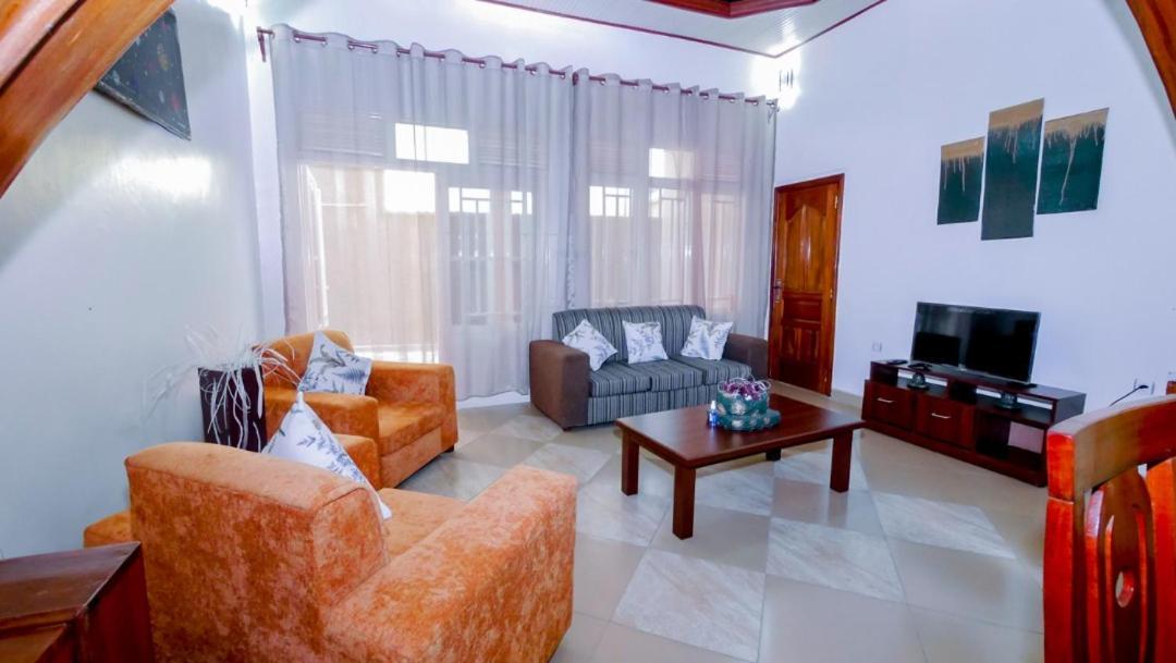 Da Vinci House Bed & Breakfast Kigali Bagian luar foto