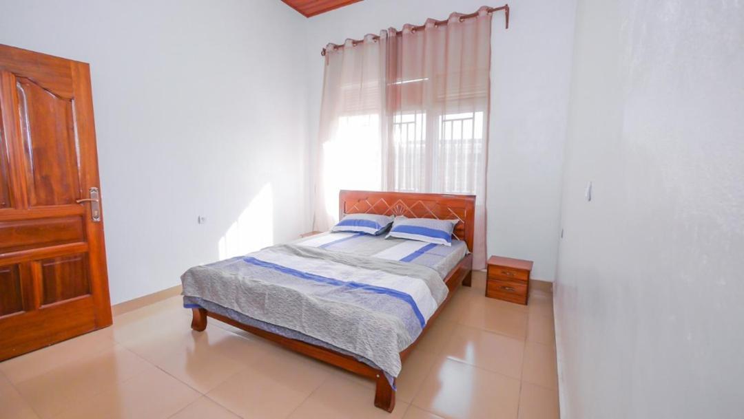 Da Vinci House Bed & Breakfast Kigali Bagian luar foto