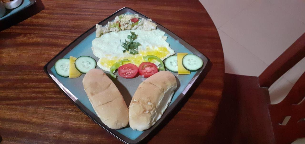 Da Vinci House Bed & Breakfast Kigali Bagian luar foto