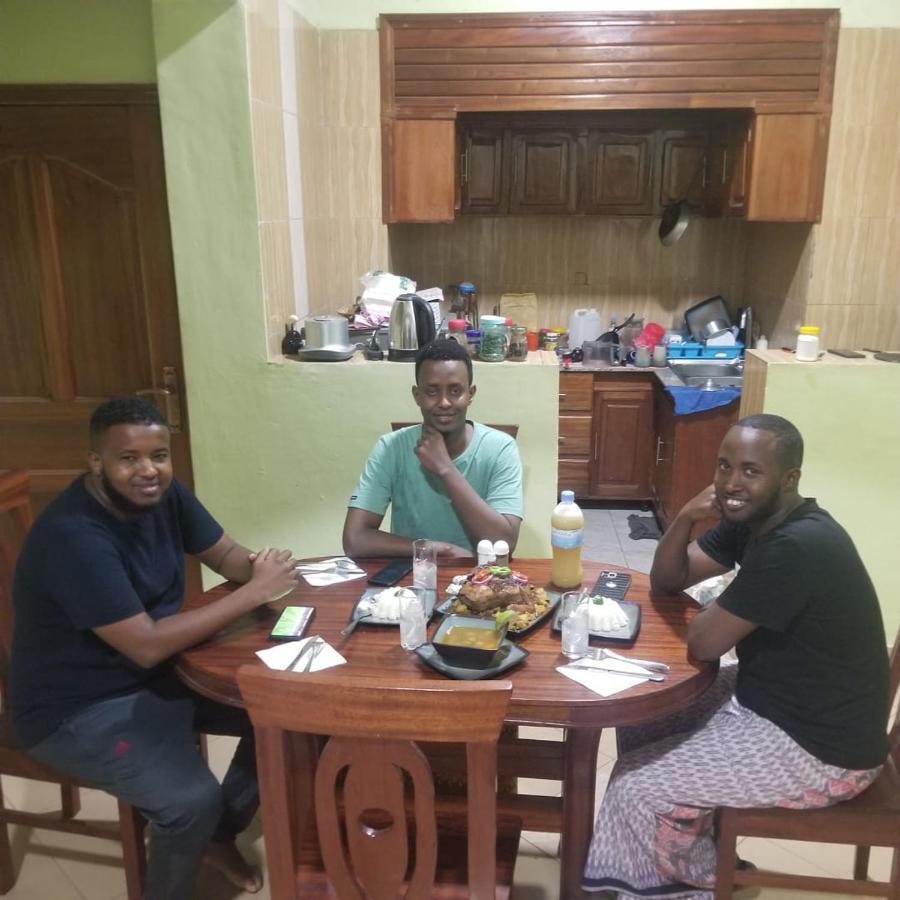 Da Vinci House Bed & Breakfast Kigali Bagian luar foto